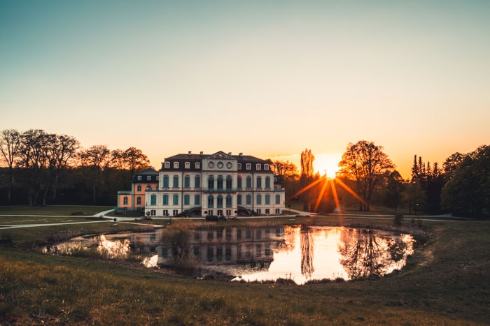 Schloss Wilhelmsthal bei Sonnenuntergang