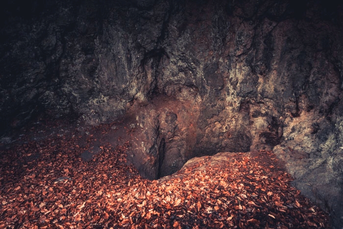 Der Sagenschacht in der Firnskuppe ist ein ehemaliger Bergbauschacht