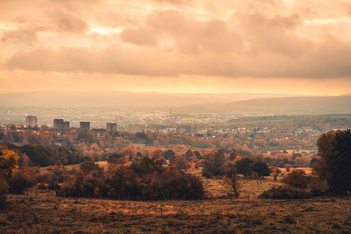 Ausblick vom Naturschutzgebiet Dönche über das herbstliche Kassel