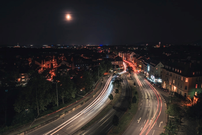 Der abendliche Ausblick vom Weinberg über die Südstadt von Kassel