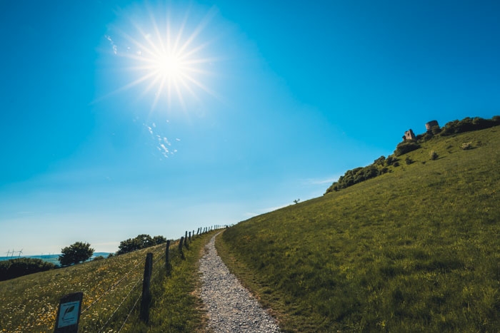 Wanderweg auf den Desenberg